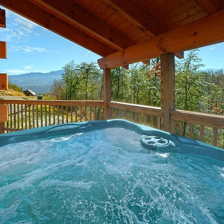Moonshiner'S Legacy Holiday Home Gatlinburg Exterior photo